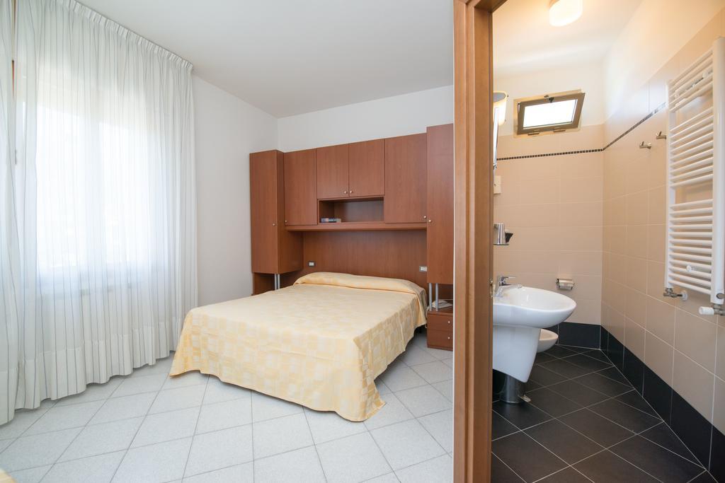 Albergo Arcobaleno Sottomarina Værelse billede
