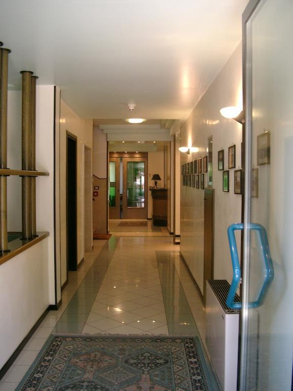 Albergo Arcobaleno Sottomarina Eksteriør billede