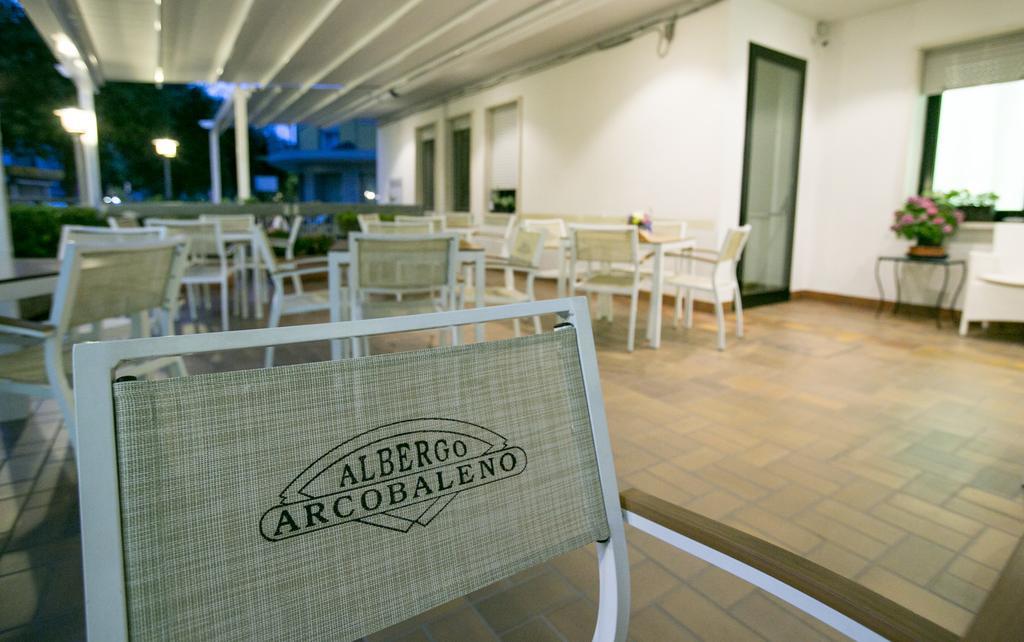 Albergo Arcobaleno Sottomarina Eksteriør billede